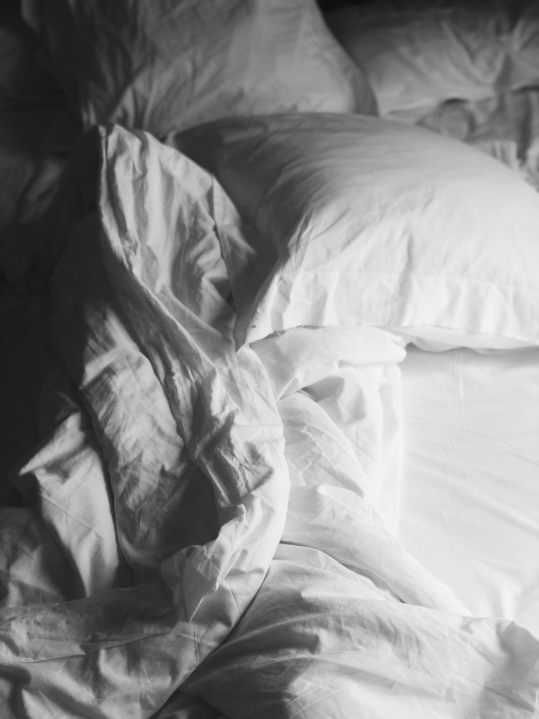 [ZL-LN-LINEN] Bed Linen Set