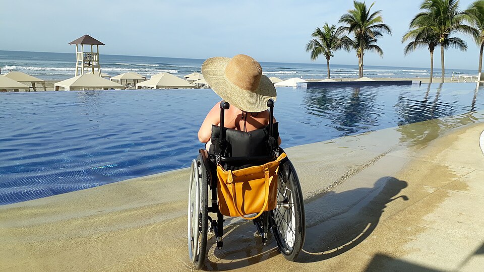 [ZL-MED-WCH] Folding Manual Wheelchair